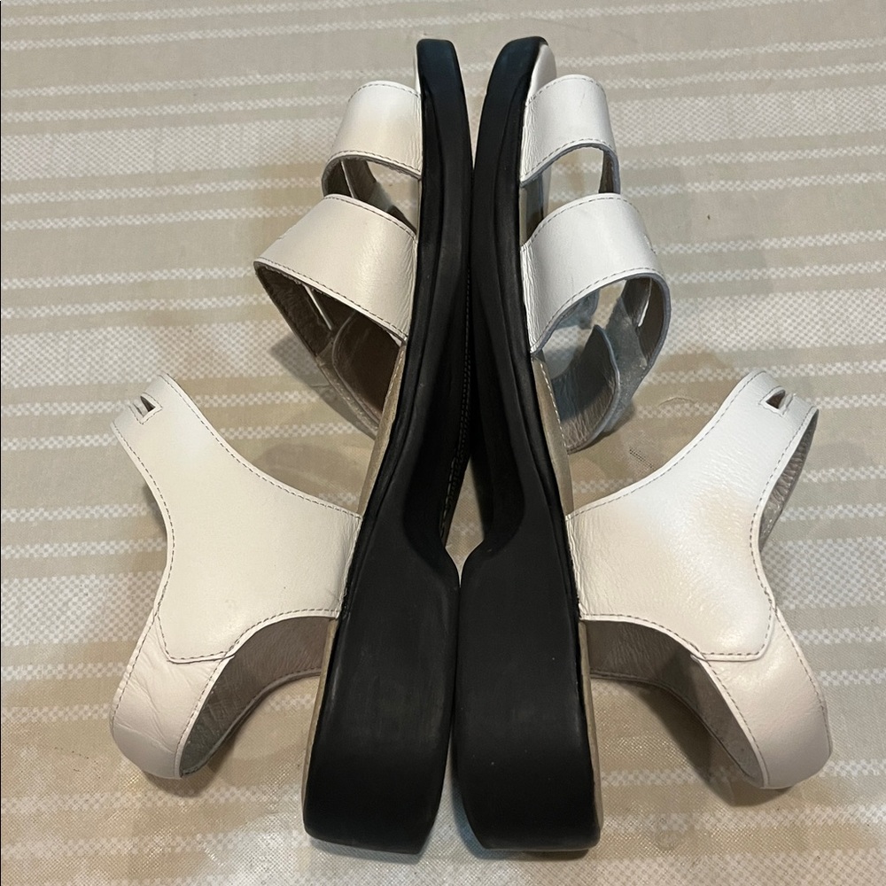 Propet White Leather Sandals size 8 women’s - Picture 9 of 11